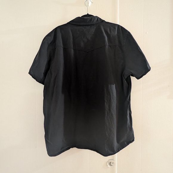 Black Casual Button Down Shirt with Structured Collar - Picture 5 of 5